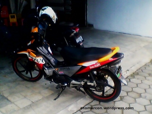 Jual Striping Motor Honda Blade 2011