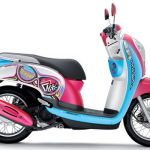 Honda Scoopy-i Helm In tampil dengan Warna dan Striping baru di Thailand pk